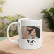Muttermomentaufnahme Weiße Geschenke zum Muttertag