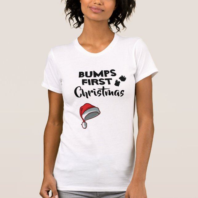 Mutterschafts-Stoß-erstes Weihnachten T-Shirt (Vorderseite)