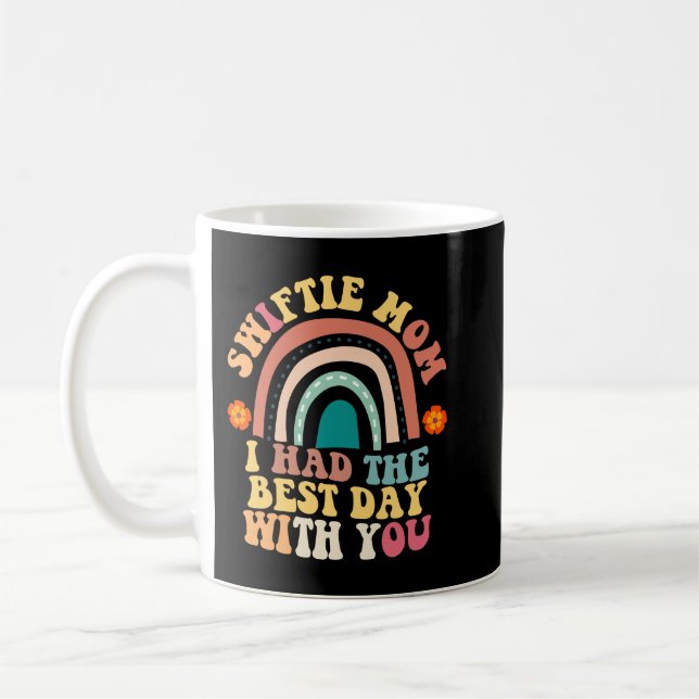 Muttertag Schwiftie Mama Retro Groovy Regenbogen Kaffeetasse (Links)