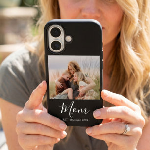Mutti hat schwarzes elegantes Fotoskript eingerich iPhone 16 Hülle