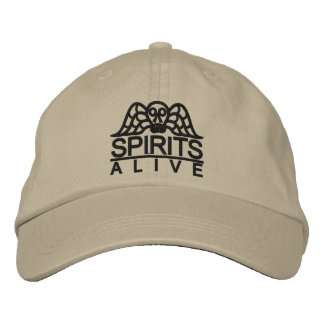Mütze mit Spirits Alive's Totenkopf-Logo. Bestickte Baseballkappe