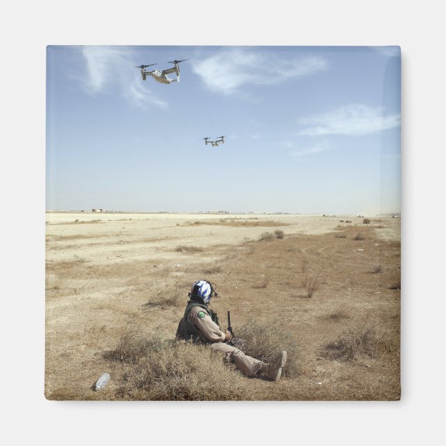 MV-22B Ospreys fliegen über den Korpus der US-Mari Magnet (Vorne)