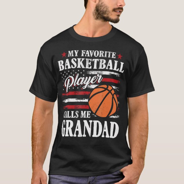 My Favorite Basketball Player Calls Me Grandad Usa T-Shirt (Vorderseite)