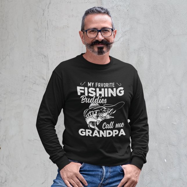 My Favorite Fishing Buddies Call me Grandpa  Sweatshirt (Von Creator hochgeladen)