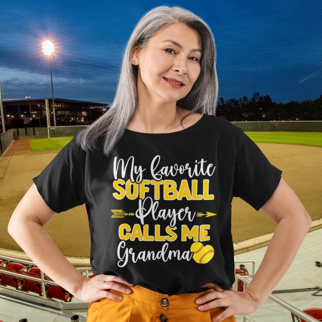 My Favorite Softball Player call me Grandma T-Shirt (Von Creator hochgeladen)