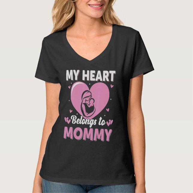 My Heart Belongs to Mommy Womens T-Shirt (Vorderseite)