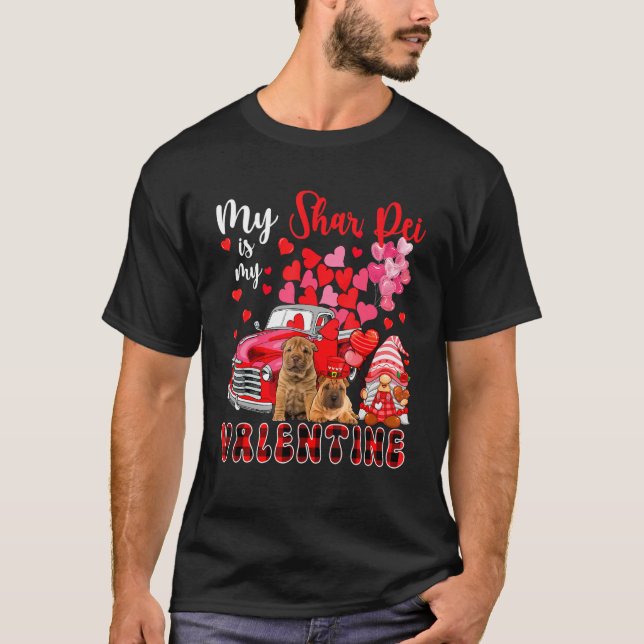 My Shar Pei Is My Valentine Two Dogs With Gnome Pi T-Shirt (Vorderseite)