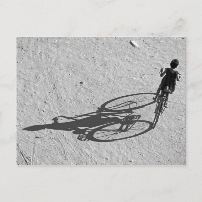 Myamar, Bagan, Junge, der auf einem riesigen Fahrr Postkarte (Vorderseite)