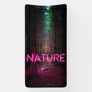 Mysteriöse Fichtenwälder Natur Neon magenta Zeiche Banner