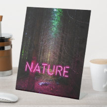 Mysteriöse Fichtenwälder Natur Neon magenta Zeiche