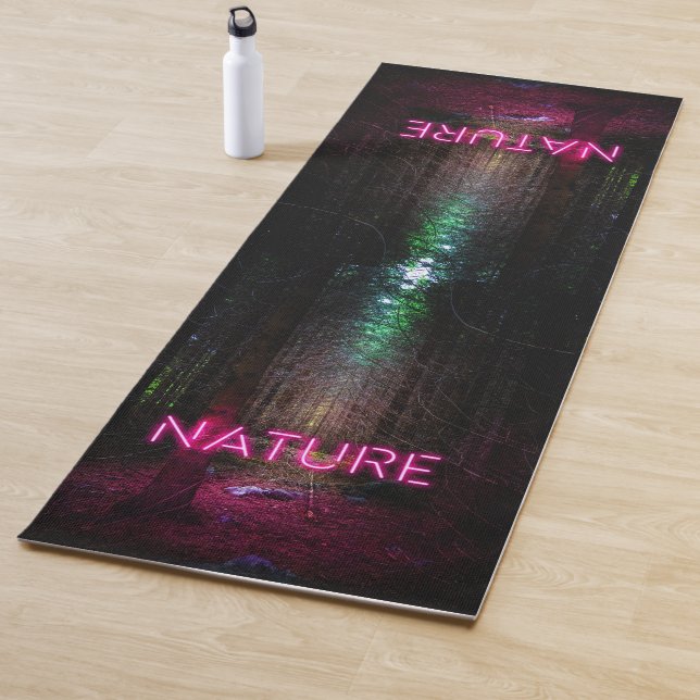 Mysteriöse Fichtenwälder Natur Neon magenta Zeiche Yogamatte (Beispiel)