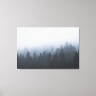 Mysteriöser Wald im Nebel Leinwanddruck