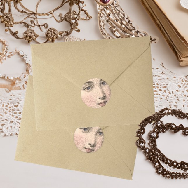 Mysteriöses Lächeln der wunderschönen französische Runder Aufkleber (Von Creator hochgeladen)