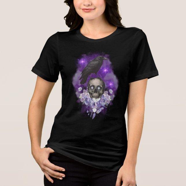 Mystic Raven & Skull – Gothic Celestial Elegance Tri-Blend Shirt (Vorderseite)