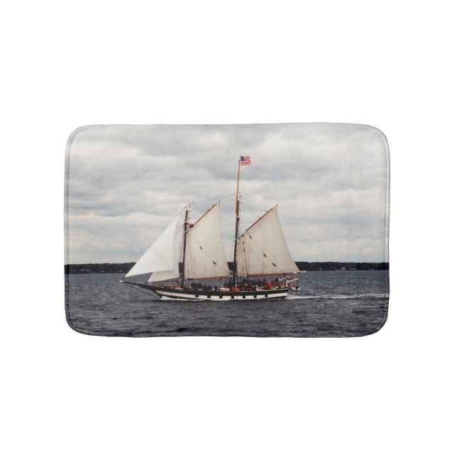 Mystic Whaler bathmat Badematte (Vorderseite)