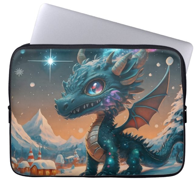 Mystical Chibi Dragon Winter Landschaft Laptopschutzhülle (Vorderseite)