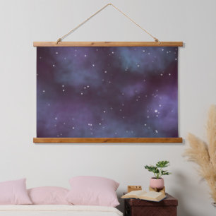 Mystical Dusty Violet Galaxy Wandteppich Mit Holzrahmen