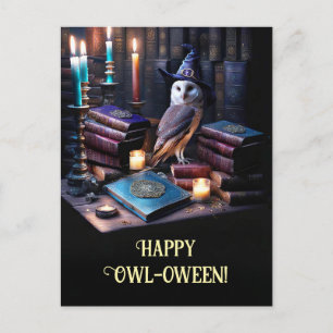 Mystical Owl Magical Books Happy Halloween Feiertagspostkarte