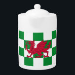 Mystical Red Celtic Dragon Flag Wales<br><div class="desc">Das Schicksal eines Drachen: Die Fahne für die Kelte - Inspiriert durch den reichen Wandteppich keltischer Geschichte und Mythologie, vereint das Flaggendesign traditionelle keltische Symbolik und einen mächtigen roten Drachen. Die farbenfrohe Farbpalette der Fahne mit leuchtendem Grün und knalligem Weiß erinnert an die üppige Landschaft und den bleibenden Geist keltischer...</div>