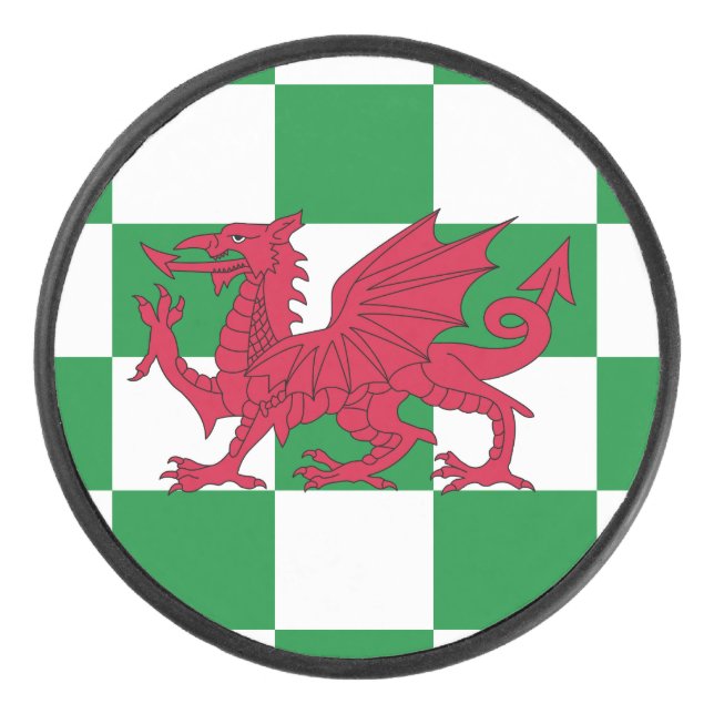 Mystical Red Celtic Dragon Flag Wales Eishockey Puck (Vorderseite)