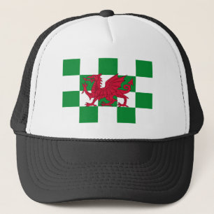 Mystical Red Celtic Dragon Flag Wales Truckerkappe