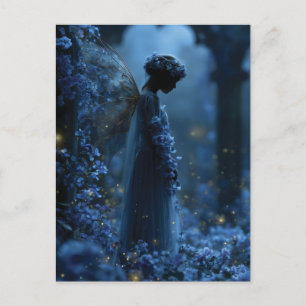 Mystische Blaue Fee in einem mondbeschienenen verz Postkarte