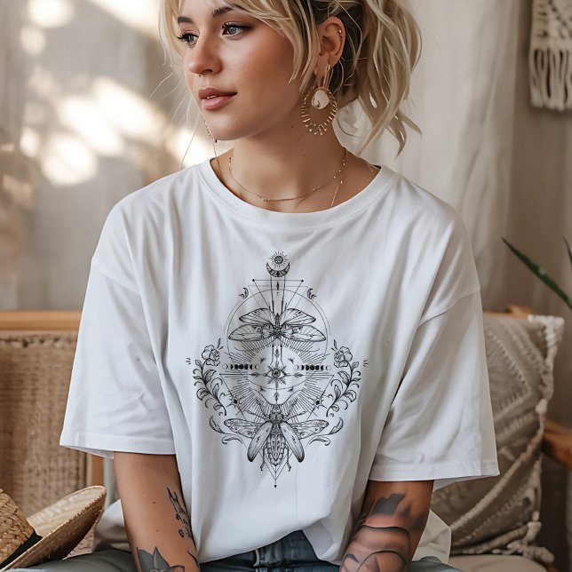 Mystische Moth & Sacred Geometry Grafik T-Shirt (Von Creator hochgeladen)