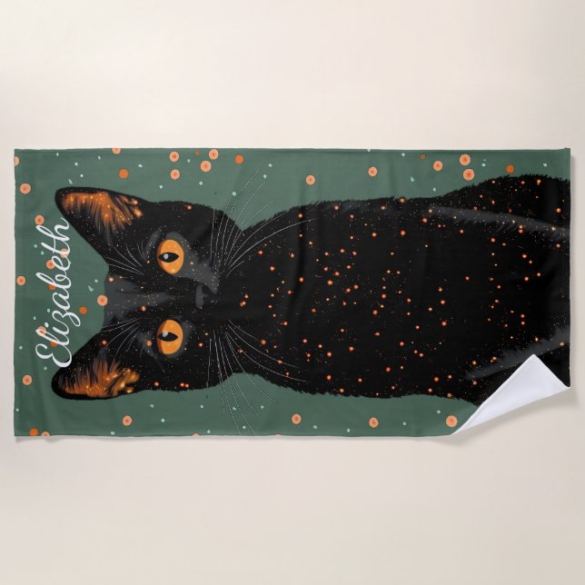 Mystische schwarze Katze mit orangefarbenen Augen  Strandtuch (Vorderseite)