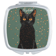 Mystische schwarze Katze mit orangefarbenen Augen 