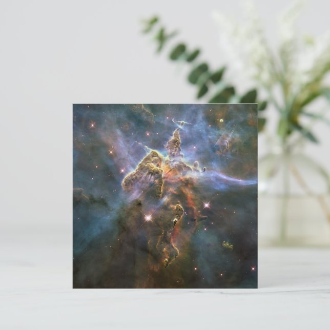 Mystischer Berg in Carina Nebula Hubble Space Einladung (Stehend Vorderseite)