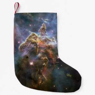 Mystischer Berg in Carina Nebula Hubble Space Kleiner Weihnachtsstrumpf