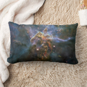 Mystischer Berg in Carina Nebula Hubble Space Lendenkissen