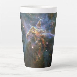 Mystischer Berg in Carina Nebula Hubble Space Milchtasse