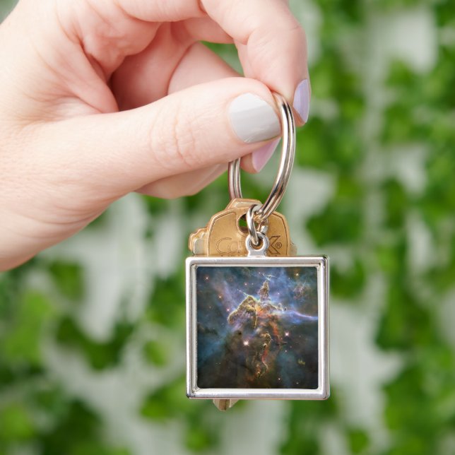 Mystischer Berg in Carina Nebula Hubble Space Schlüsselanhänger (Hand)