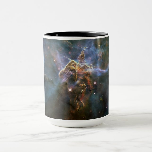 Mystischer Berg in Carina Nebula Hubble Space Tasse (Zentrum)