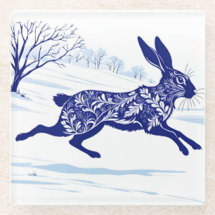 Mystischer Hase: Whimsischer Hase im Schnee Glasuntersetzer
