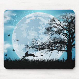 Mystischer Mond mit Kaninchen-Silhouette Mousepad