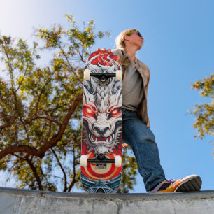 Mythischer Drachenkopf Skateboard