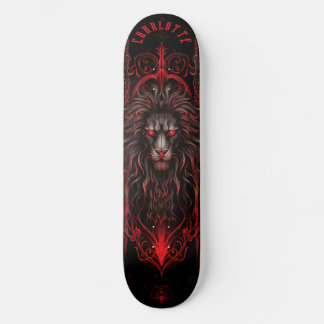 Mythischer Löwe mit Stammesmustern Dark Fantasy Skateboard