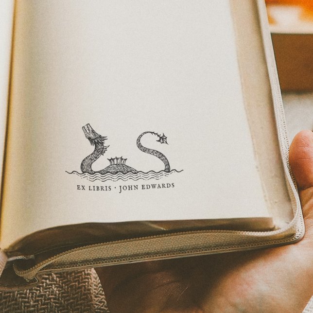 Mythisches Ex-Libris-Buch des Vintagen Meeresmonst Gummistempel (Rubber Stamp Mock-up)