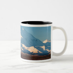N.A., USA, Alaska. Mt. McKinley in Denali Zweifarbige Tasse