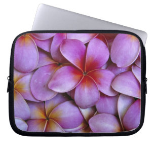 N.A., USA, Maui, Hawaii. Rosa Plumeria-Blüten. Laptopschutzhülle