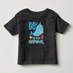 N ist für Narwhal Kleinkind T-shirt