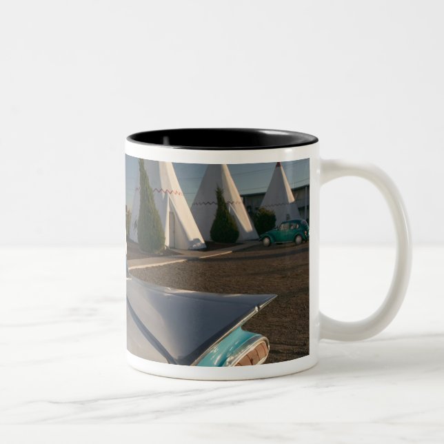 Na, USA, Arizona, Holbrook Weg 66, Wigwam 2 Zweifarbige Tasse (Rechts)