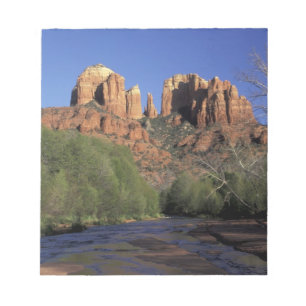 NA, USA, Arizona, Sedona. Cathedral Rock und Eiche Notizblock