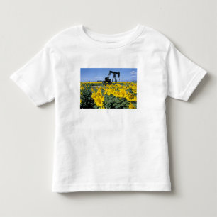 Na, USA, Colorado, Sonnenblumen, Ölbohrturm Kleinkind T-shirt