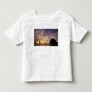 NA, USA, Oregon, Oregon Coast, Canon Beach mit Kleinkind T-shirt