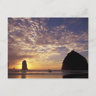 NA, USA, Oregon, Oregon Coast, Canon Beach with Postkarte