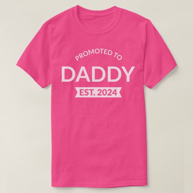 Nach Daddy im Jahr 2024 II T-Shirt (Design vorne)