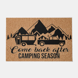 Nach der Camping-Saison kommen Fußmatte